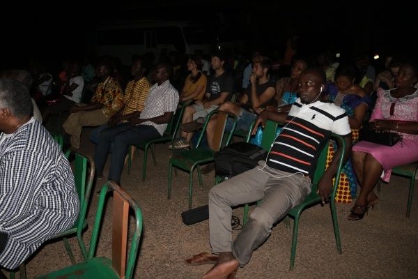 LE CINÉASTE GASTON KABORÉ PRÉSENT À L'OUVERTURE & LE PUBLIC
