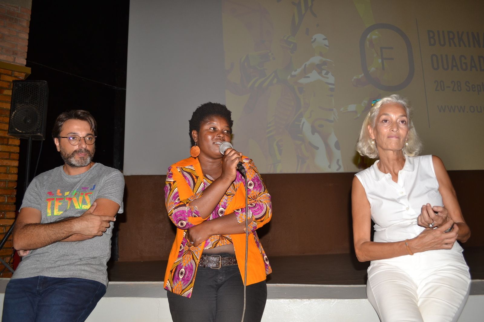 Après la projection l'équipe de production répond aux questions